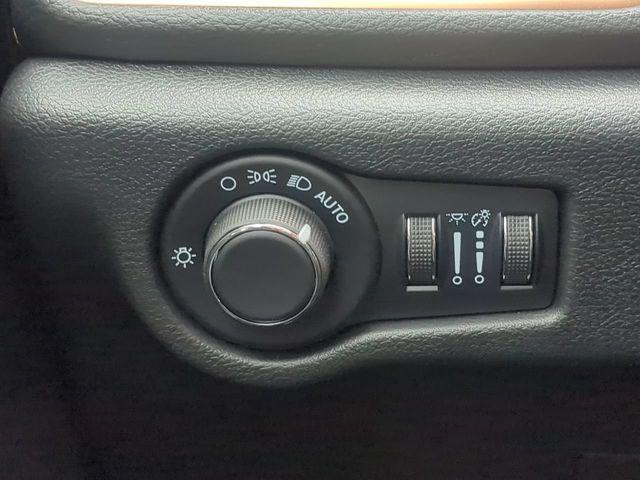 2027 Chrysler Pacifica Pinnacle