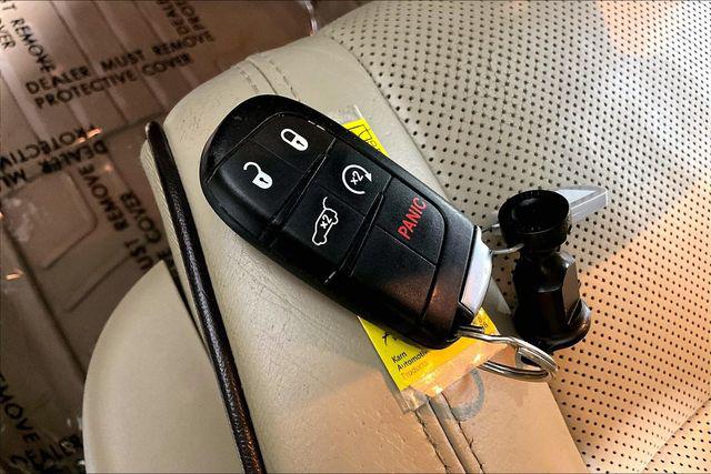 Used 2018 Jeep Grand Cherokee Overland 4x4 For Sale in Olive Branch, MS