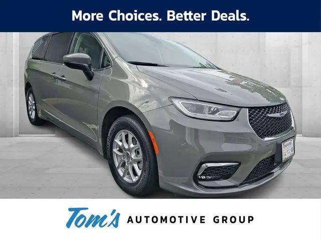 2023 Chrysler Pacifica Touring L for sale in Toms River, NJ