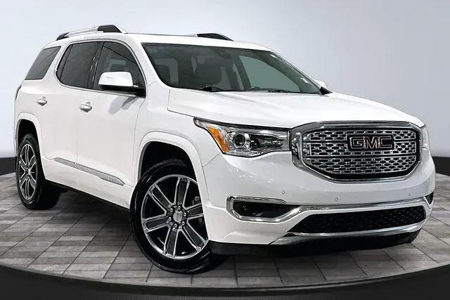 2018 GMC Acadia Denali for sale in Roanoke, IN