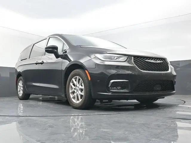 2025 Chrysler Pacifica Select for sale in McAlester, OK