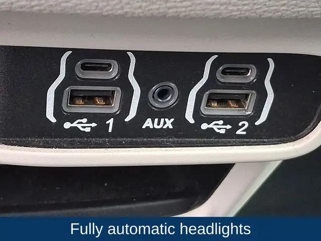 2021 Chrysler Pacifica Touring AWD