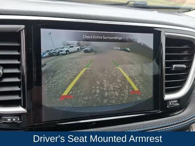 2021 Chrysler Pacifica Touring AWD