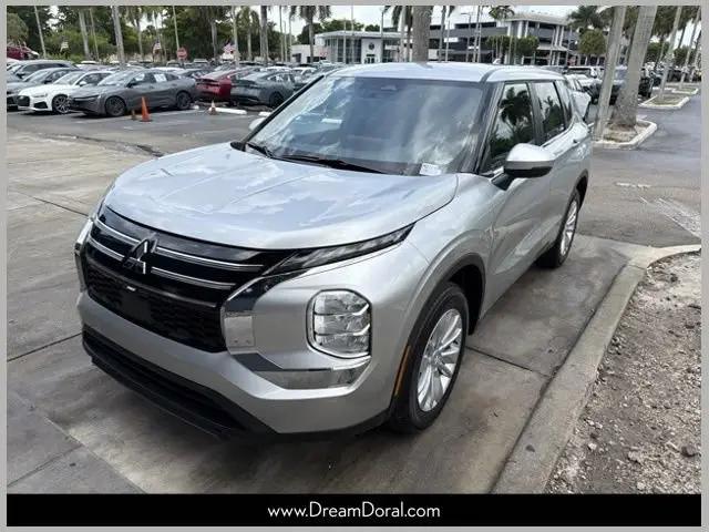 2026 Mitsubishi Outlander ES 2.5 2WD for sale in Doral, FL
