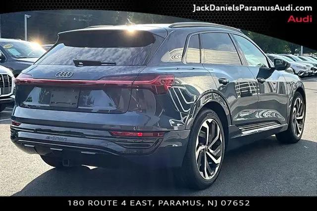 2024 Audi e-tron Prestige quattro
