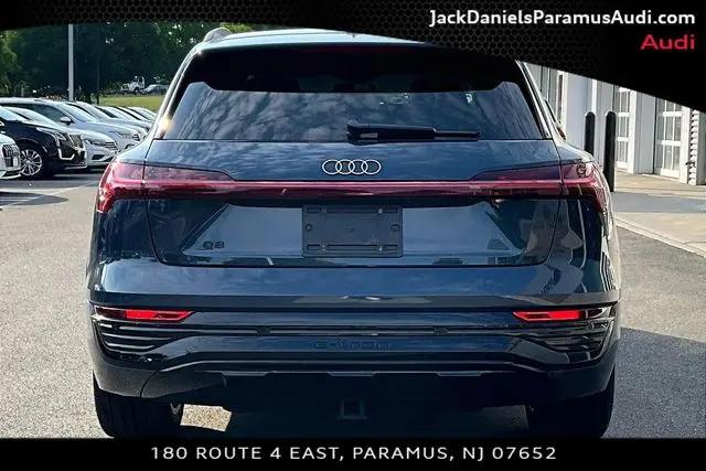 2024 Audi e-tron Prestige quattro