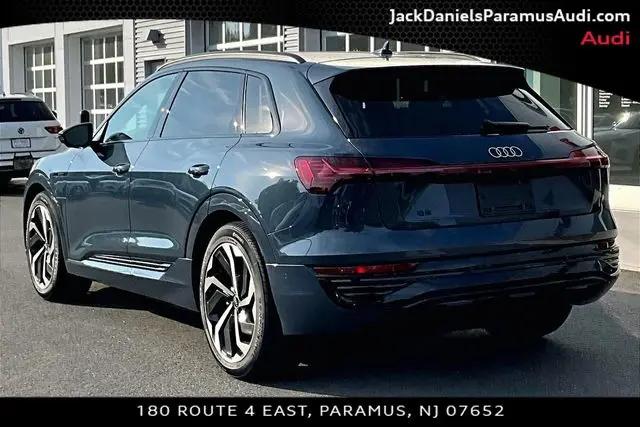 2024 Audi e-tron Prestige quattro