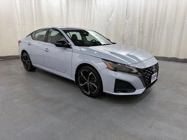 2023 Nissan Altima SR Intelligent AWD for sale in Waterbury, CT