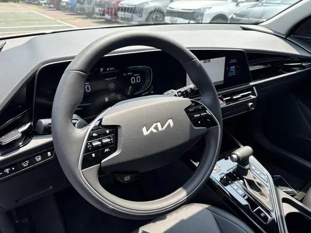 2026 Kia Niro SX