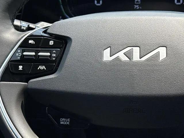 2026 Kia Niro SX