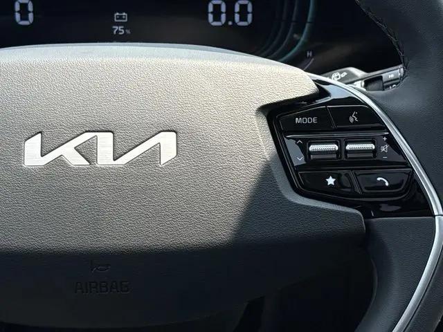 2026 Kia Niro SX