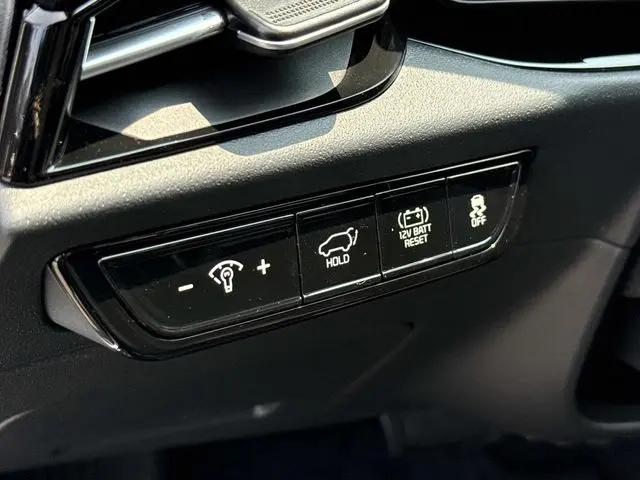 2026 Kia Niro SX