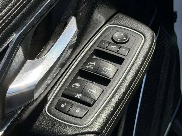 2023 Ram 1500 Laramie Crew Cab 4x4 57 Box