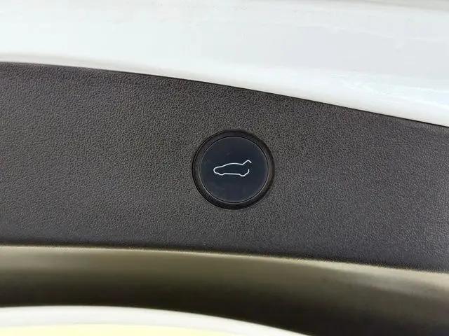 2021 Tesla Model 3 Standard Range Plus Rear-Wheel Drive