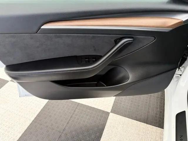 2021 Tesla Model 3 Standard Range Plus Rear-Wheel Drive