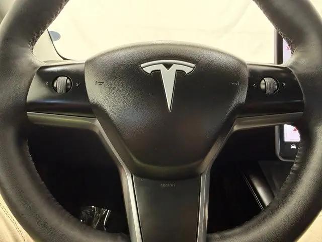 2021 Tesla Model 3 Standard Range Plus Rear-Wheel Drive
