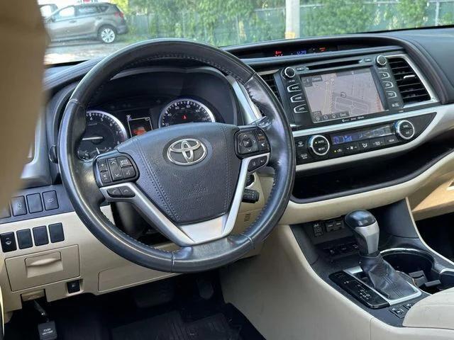 2019 Toyota Highlander XLE 2019 Toyota Highlander XLE