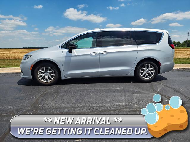 2024 Chrysler Pacifica Touring L for sale in Watseka, IL