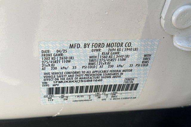 2025 Ford Explorer ST-Line