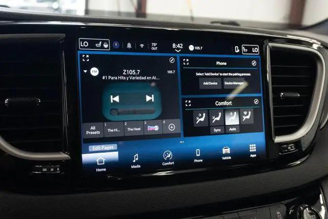 2025 Chrysler Pacifica Select