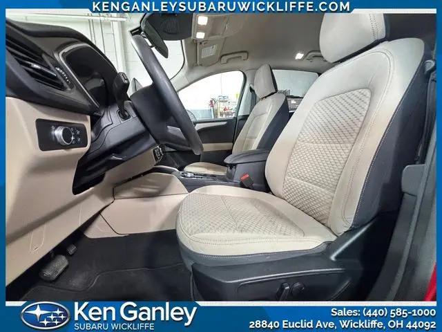 2020 Ford Escape SE
