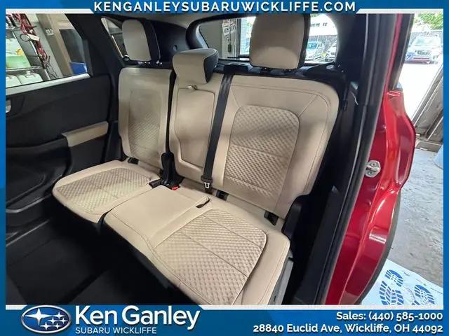 2020 Ford Escape SE