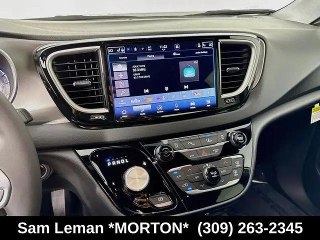 2027 Chrysler Pacifica LX