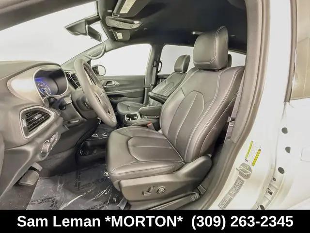 2027 Chrysler Pacifica LX
