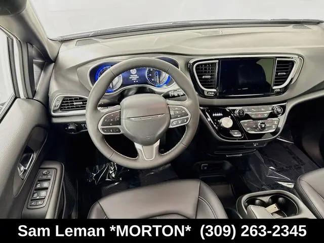 2027 Chrysler Pacifica LX