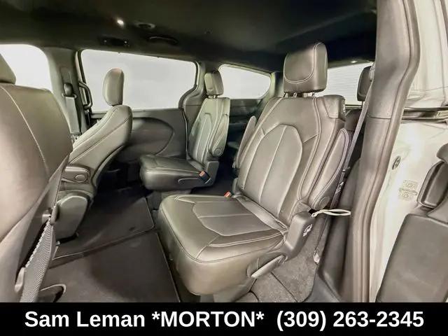 2027 Chrysler Pacifica LX