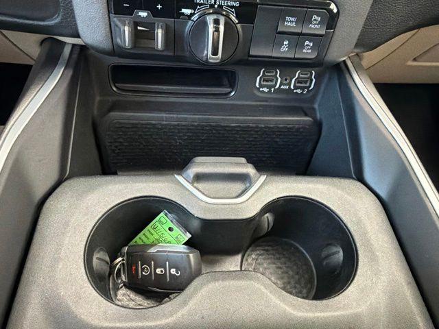 2021 Ram 1500 Big Horn Crew Cab 4x4 5'7" Box