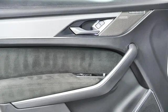 2021 Jaguar F-PACE SVR P550 AWD Automatic