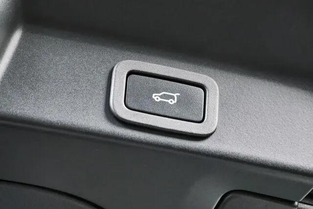 2021 Jaguar F-PACE SVR P550 AWD Automatic