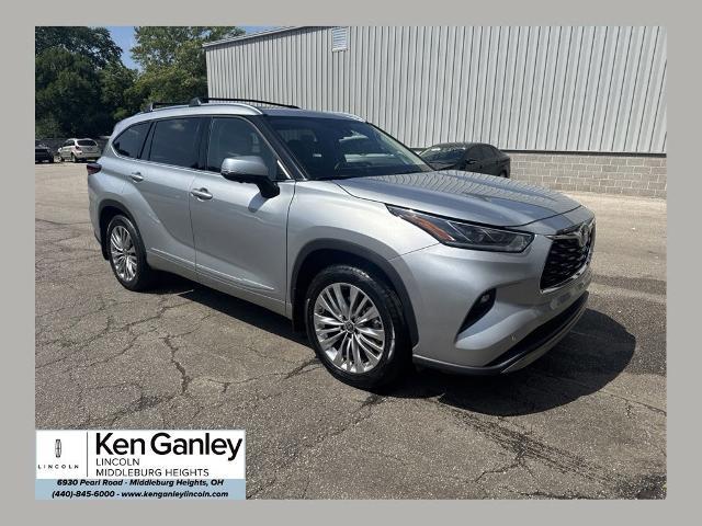 2025 Toyota Highlander Platinum for sale in Middleburg Heights, OH
