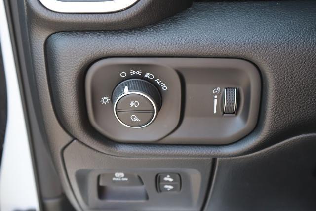 2021 Ram 1500 Big Horn Crew Cab 4x2 57 Box