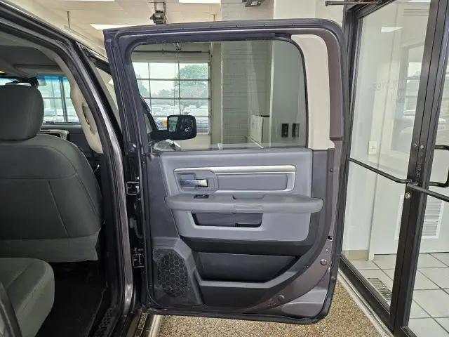 2015 Ram 1500 SLT