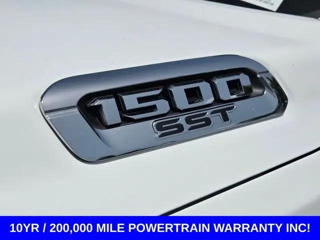 2025 Ram 1500 Laramie Crew Cab 4x4 5'7" Box