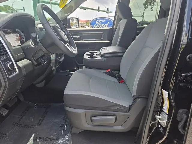 2024 Ram 1500 Classic SLT Quad Cab 4x2 64 Box
