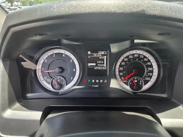 2024 Ram 1500 Classic SLT Quad Cab 4x2 64 Box