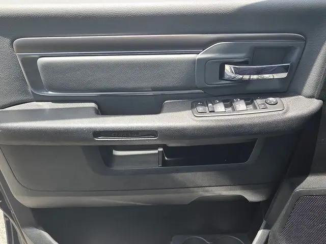 2024 Ram 1500 Classic SLT Quad Cab 4x2 64 Box