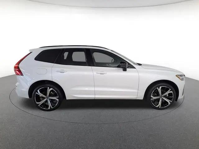 2025 Volvo XC60 B5 Ultra
