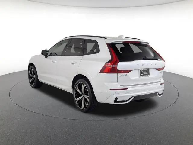 2025 Volvo XC60 B5 Ultra