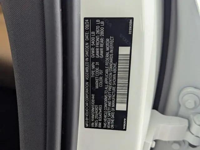2025 Volvo XC60 B5 Ultra