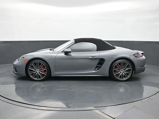2025 Porsche 718 Boxster S