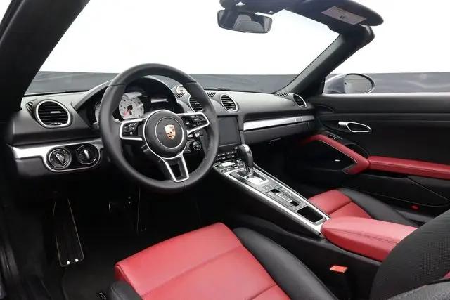 2025 Porsche 718 Boxster S