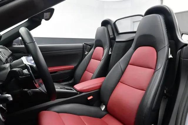 2025 Porsche 718 Boxster S
