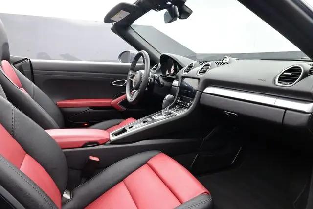 2025 Porsche 718 Boxster S