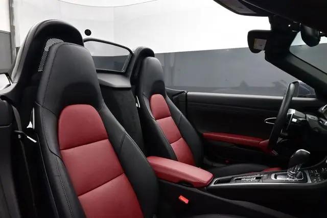 2025 Porsche 718 Boxster S