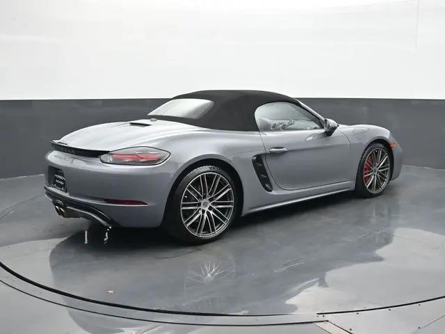 2025 Porsche 718 Boxster S