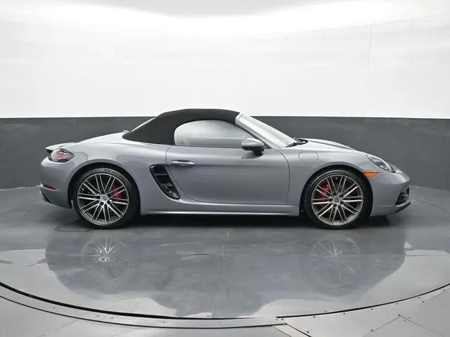2025 Porsche 718 Boxster S